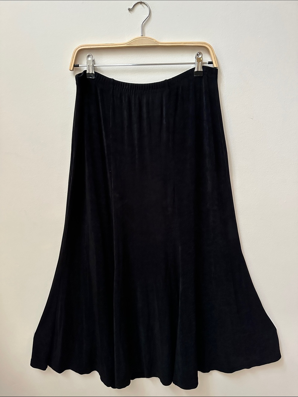 Flowing Black Maxi Skirt with Elastic Waist